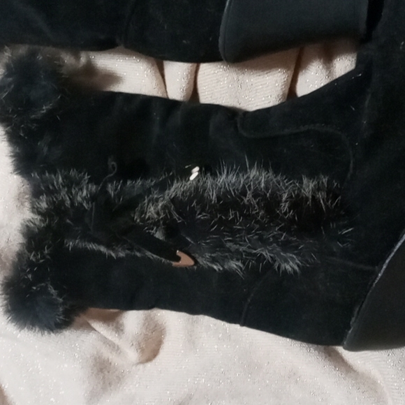 Boots - Picture 2 of 5